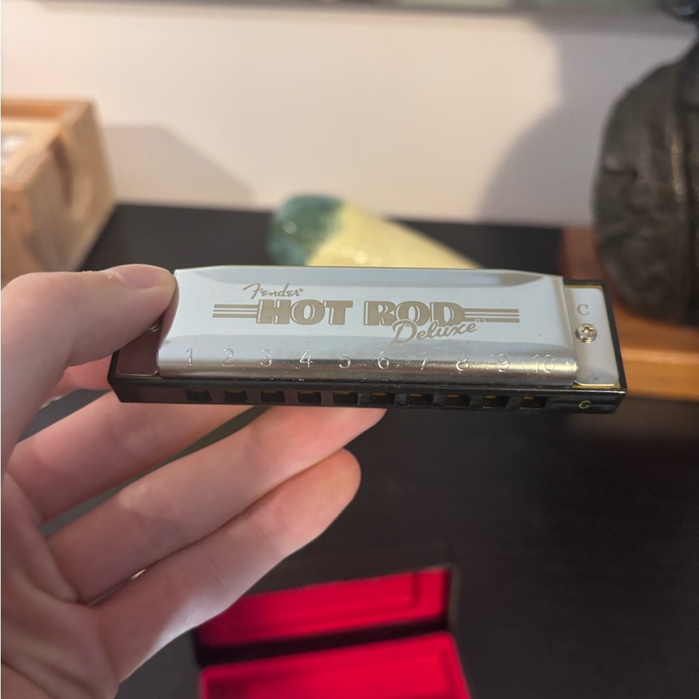 Fender Hot Rod Deluxe Harmonica in Silver and Black